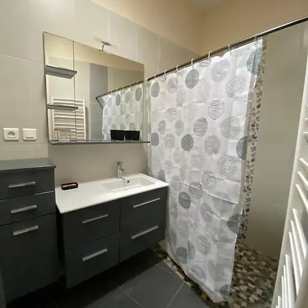 Nyaraló Maison Familiale Spacieuse A Avec Jardin Niort