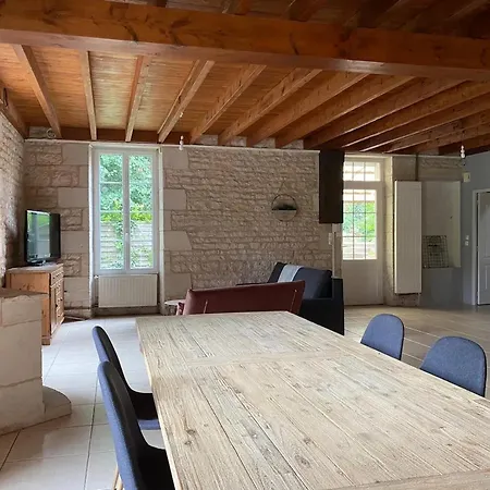 Maison Familiale Spacieuse A Avec Jardin Nyaraló *